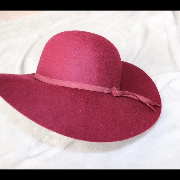 Old Navy Felt Floppy Hat - Picture 2 of 4
